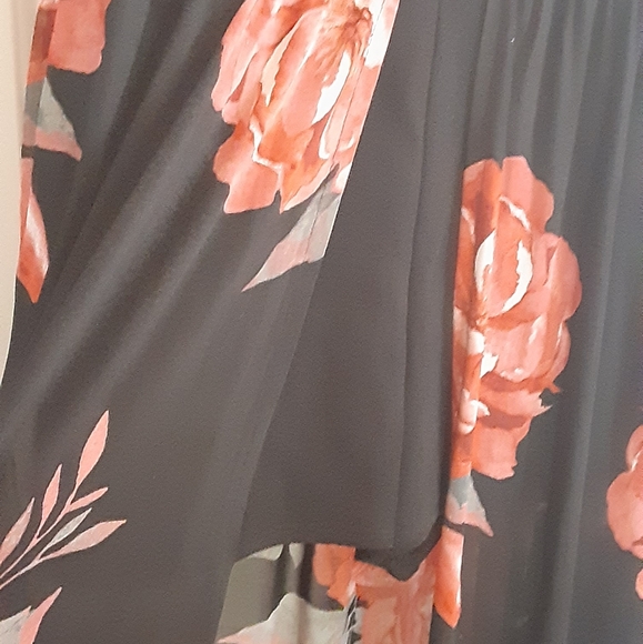 Sundress maxi, black floral,  open front with shorts, sexy! New never worn XXL - Picture 2 of 3